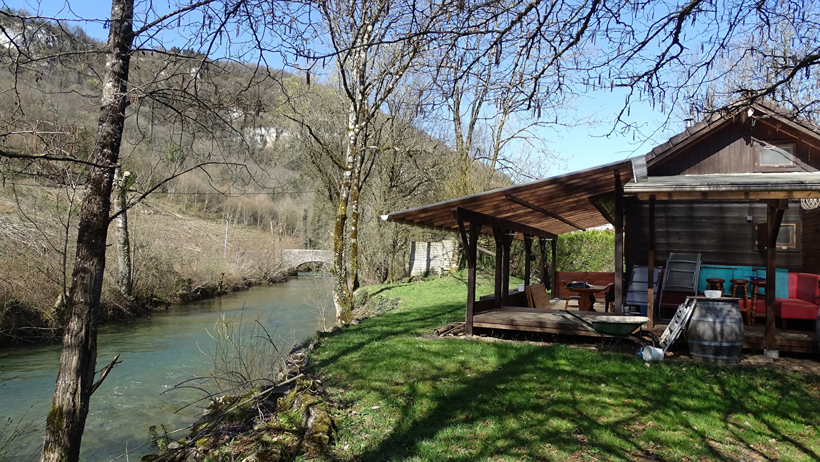 Chalet en bord de Seille